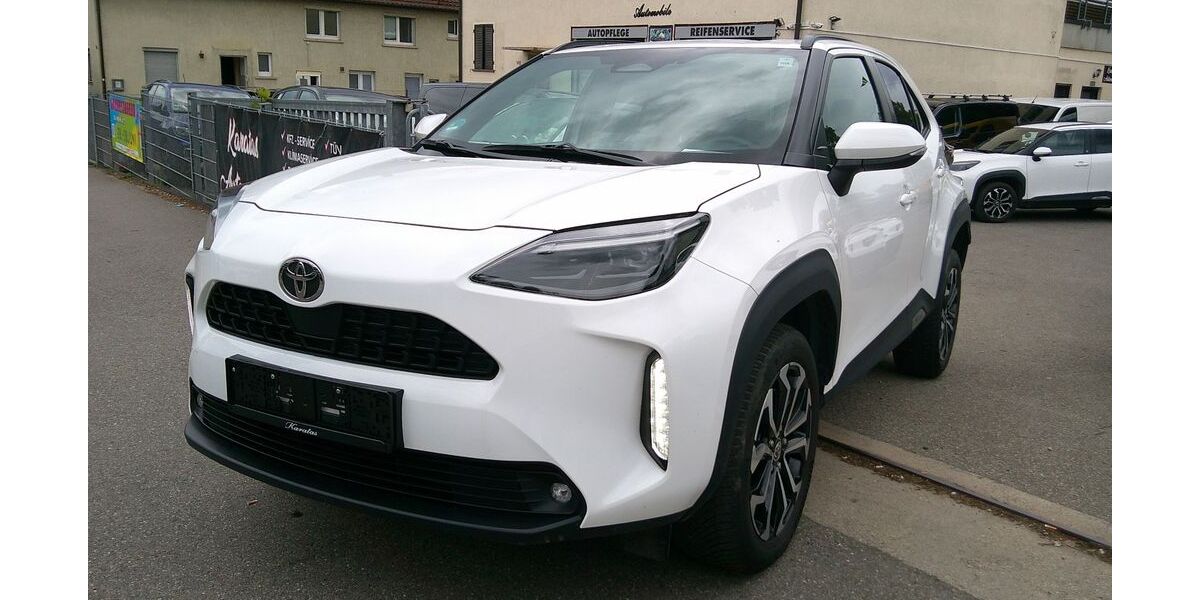Toyota Yaris Cross 29.000 km 23.840 &euro; Sindelfingen 71065