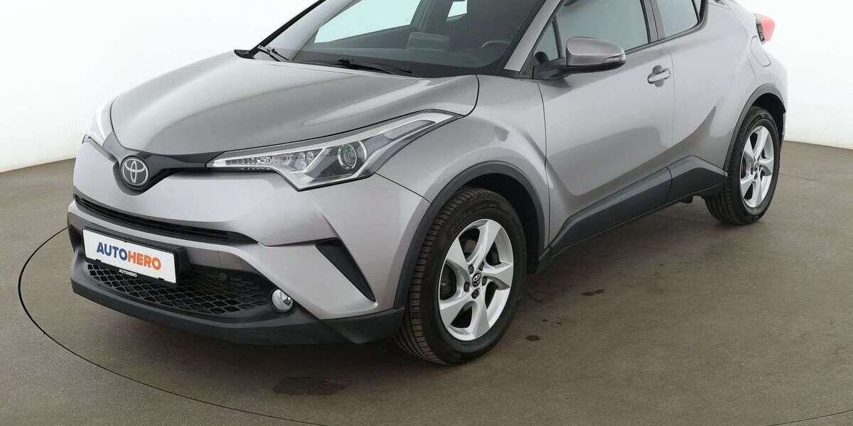 Toyota C-HR 56.801 km 14.260 &euro; Stuttgart 70195