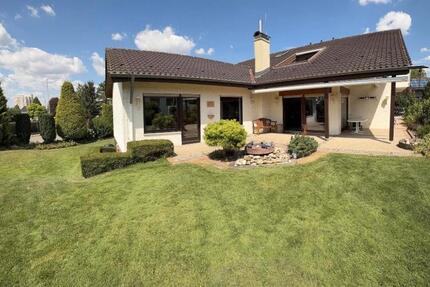 Haus Bietigheim-Bissingen Bissingen - 5.5 Zimmer, 210 m&sup2;, 1.800&euro; | Angebot:25393099