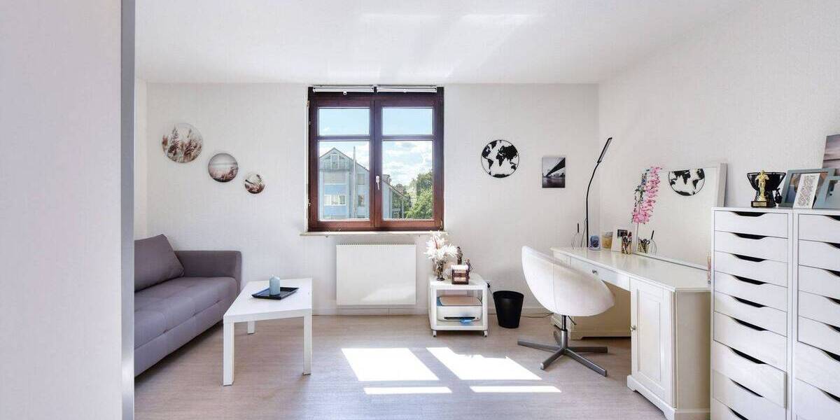 +++ TOP gepflegt & modernisiert - sonnig & ruhig - 1-Fam.-REH - 2 Bäder mit Fenster - Hobbyraum, Pelletkamin, EBK, TG... 5 zimmer