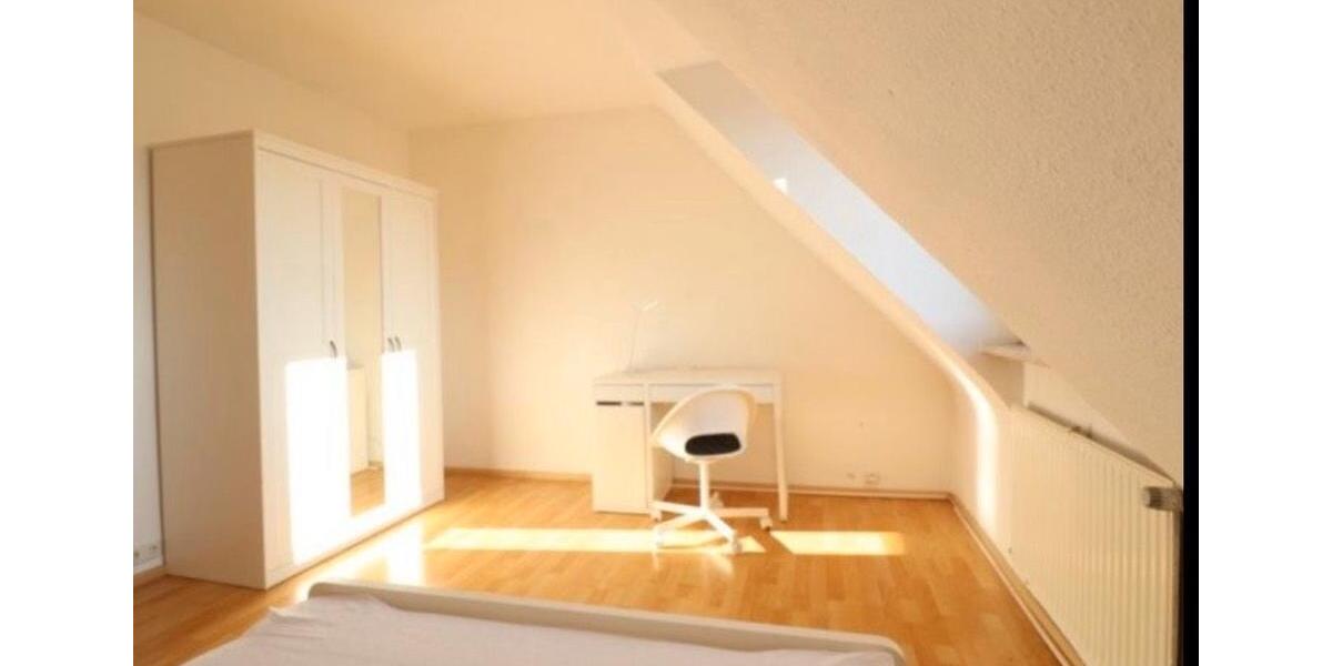 Dachgeschoßwohnung Stuttgart Zuffenhausen - 3 Zimmer, 55 m&sup2;, 550&euro; | Angebot:25304104