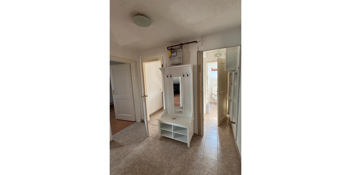 Dachgeschoßwohnung Stuttgart Bad Cannstatt - 3 Zimmer, 48 m&sup2;, 900&euro; | Angebot:26409398