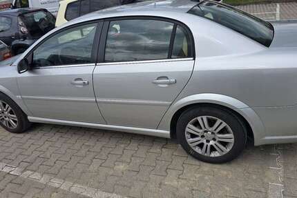 Opel Vectra 140.000 km 1.599 &euro; Böblingen 71032