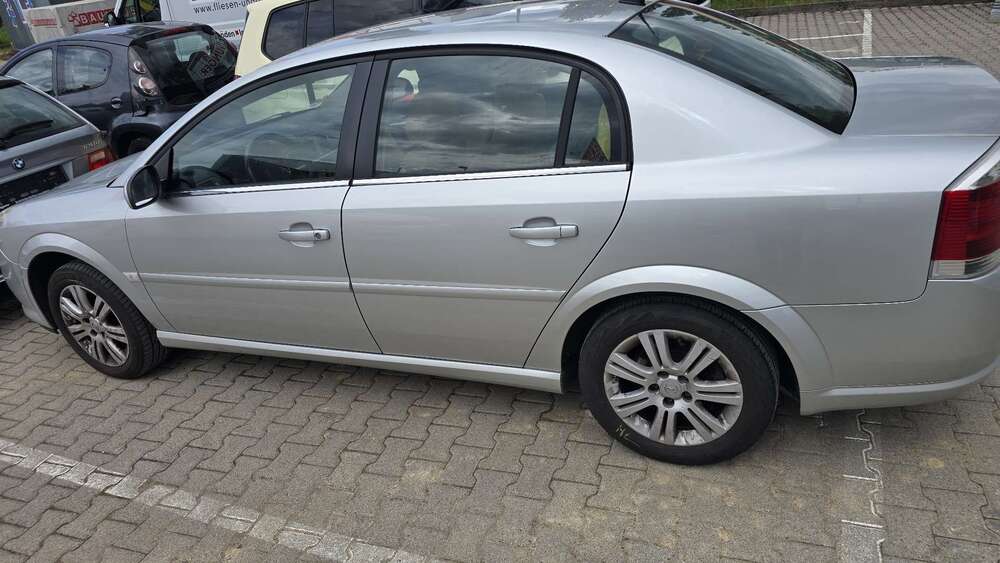 Opel Vectra 140.000 km 1.599 &euro; Böblingen 71032