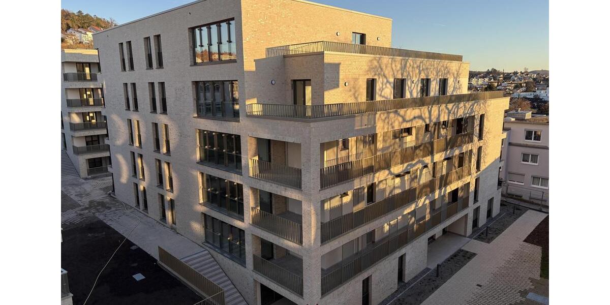 Dachgeschoßwohnung Leonberg - 3 Zimmer, 80 m&sup2;, 1.691&euro; | Angebot:23643520