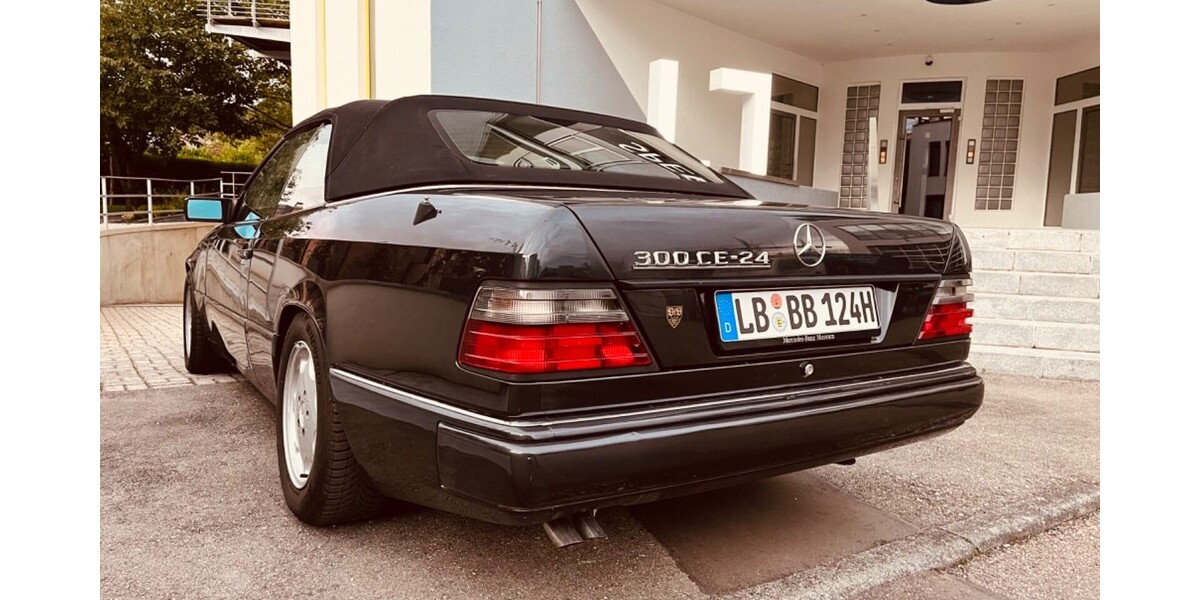 Mercedes-Benz CE 300 204.000 km 19.900 € Korntal-Münchingen 70825