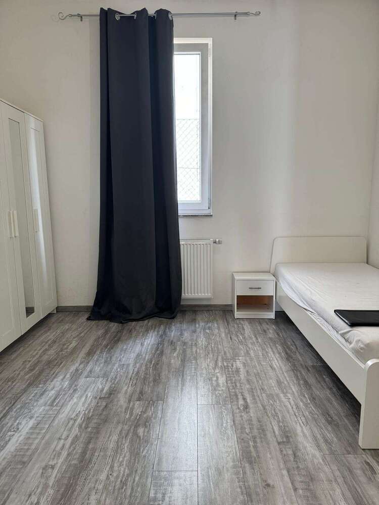 Wohnung zum Mieten in Stuttgart 420 € 13 m²