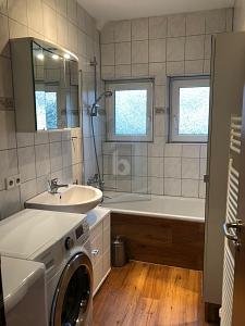 HELL MIT BALKON IN BEVORZUGTER LAGE IN DEGERLOCH - Etagenwohnung Stuttgart Degerloch Degerloch | Angebot:26373582