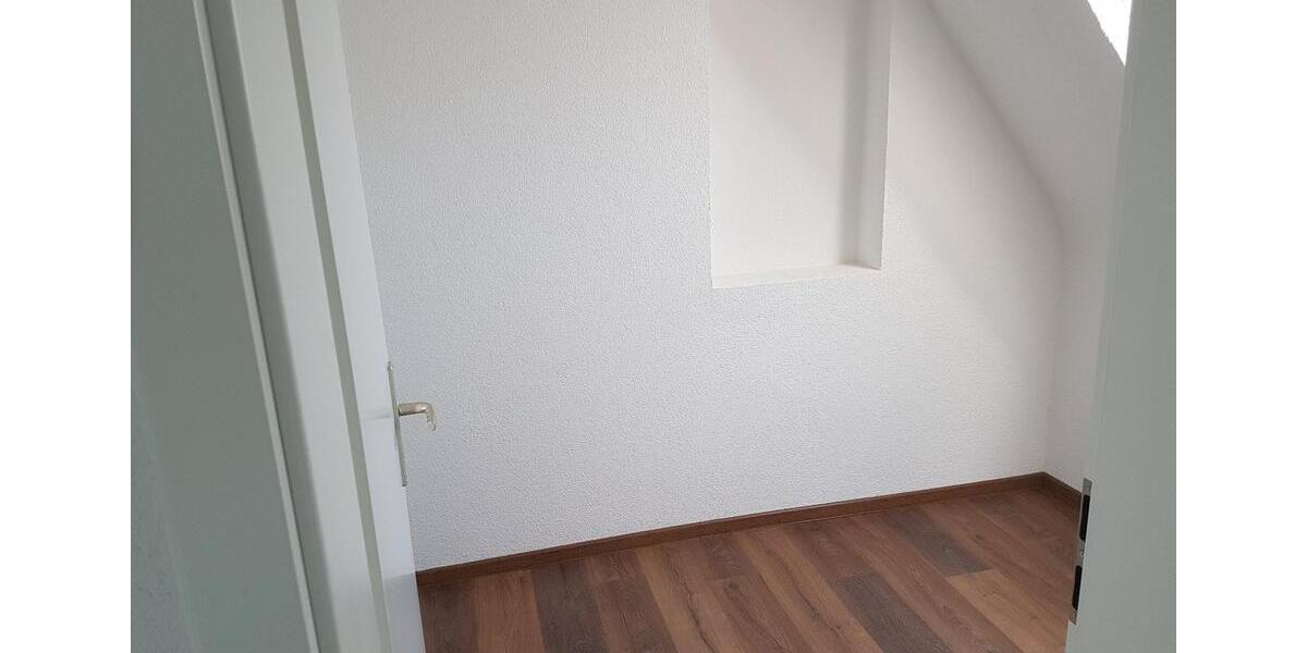Reihenhaus Esslingen am Neckar Hegensberg - 6 Zimmer, 130 m&sup2;, 645.000&euro; | Angebot:26780220