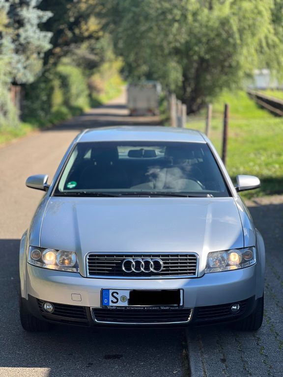 Audi A4 189.000 km 1.950 € Stuttgart 70435