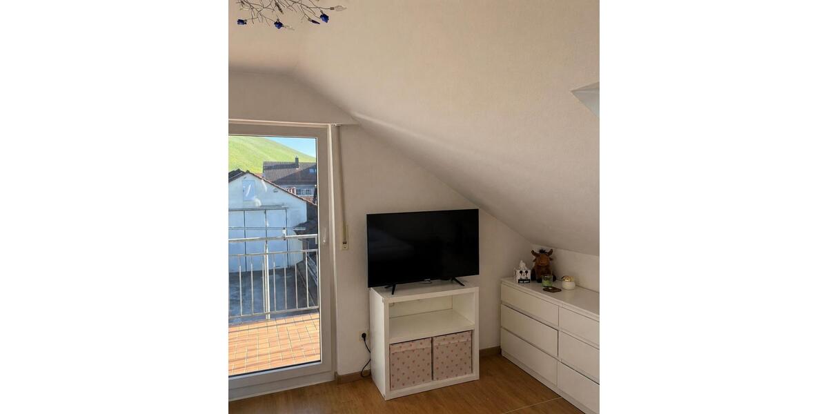 Dachgeschoßwohnung Kernen im Remstal - 1 Zimmer, 12 m&sup2;, 330&euro; | Angebot:26316454