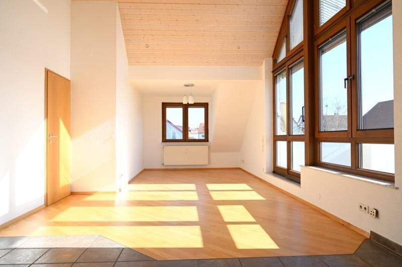 Etagenwohnung Denkendorf - 3 Zimmer, 94 m&sup2;, 350.000&euro; | Angebot:25390842