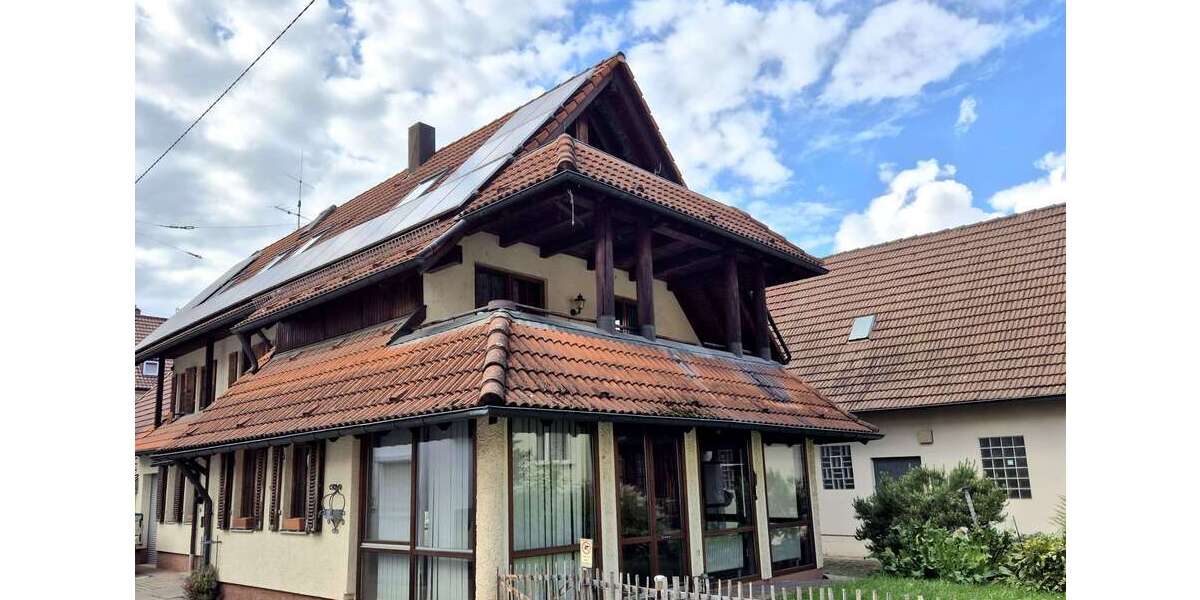 Einfamilienhaus Esslingen Brühl - 10 Zimmer, 204 m&sup2;, 580.000&euro; | Angebot:24899805