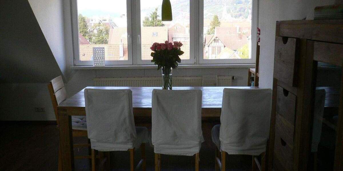 Provisionsfreie großzügige 3,5 Zimmer Dachgeschosswohnung 3 zimmer