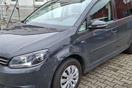 VW Touran 136.000 km 6.880 &euro; Holzgerlingen 71088