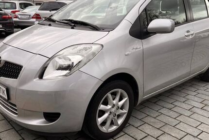 Toyota Yaris 100.000 km 6.450 &euro; Ludwigsburg 71642