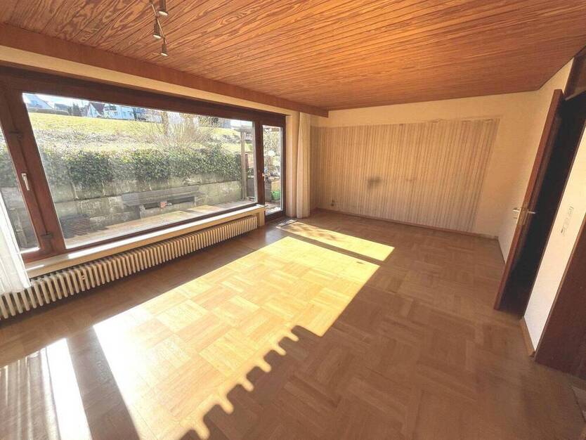 Doppelhaushälfte in ruhiger Ortsrandlage.