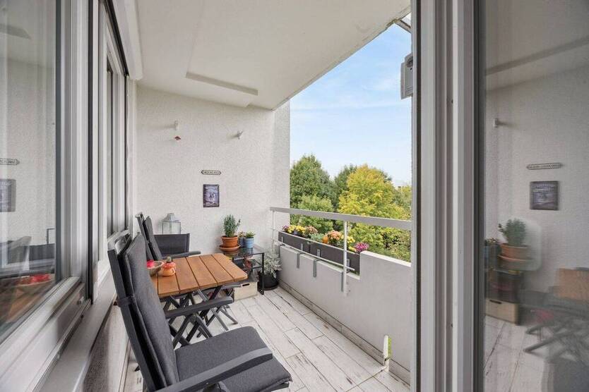 Attraktive 2-Zimmer-Wohnung mit 64 m² in zentraler Lage von Eglosheim