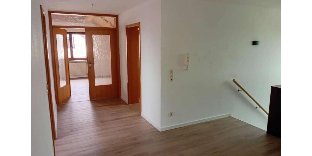 Dachgeschoßwohnung Kernen im Remstal - 3.5 Zimmer, 113 m&sup2;, 1.095&euro; | Angebot:25073823