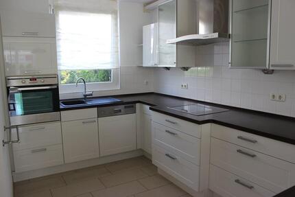 Haus Sindelfingen Darmsheim - 5.5 Zimmer, 136 m&sup2;, 2.400&euro; | Angebot:26313388