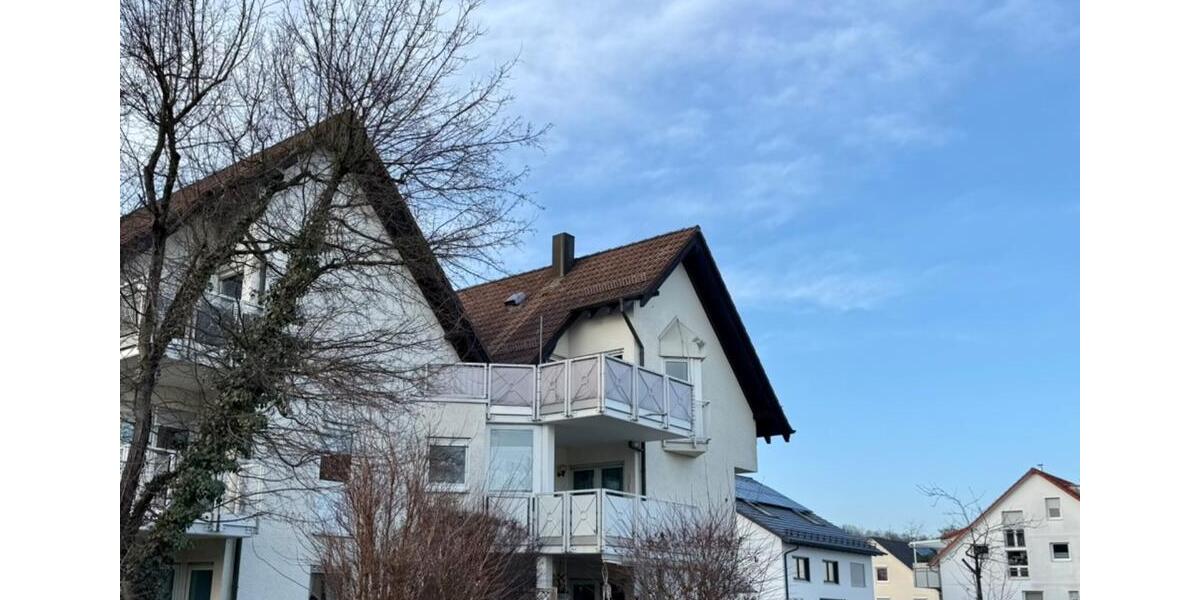 Dachgeschoßwohnung Kirchheim unter Teck - 3 Zimmer, 100 m&sup2;, 1.360&euro; | Angebot:24811598