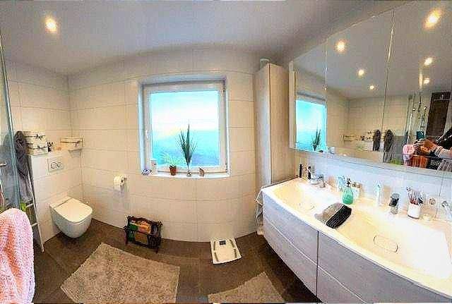 DHH mit Einliegerwohnung Sauna,Whirlpool 6 zimmer