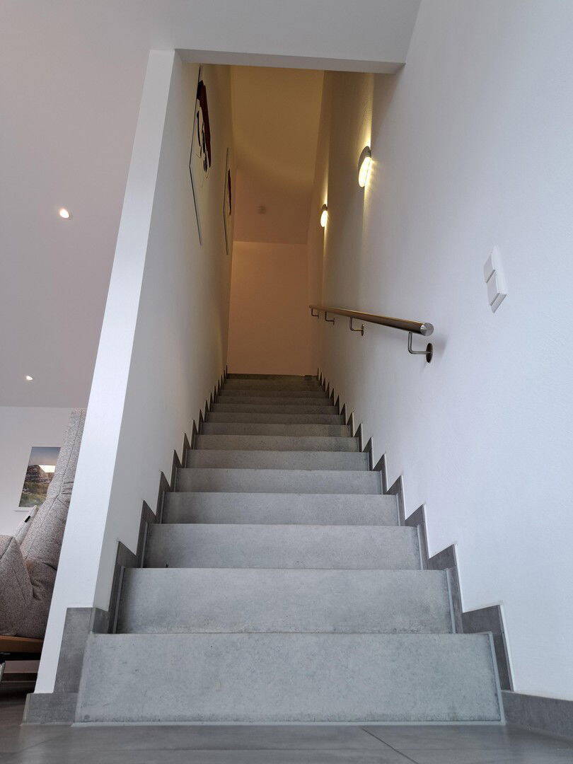 Hochwertige Doppelhaushälfte mit Pool und Sauna in ruhiger Lage von Gärtringen 6 zimmer