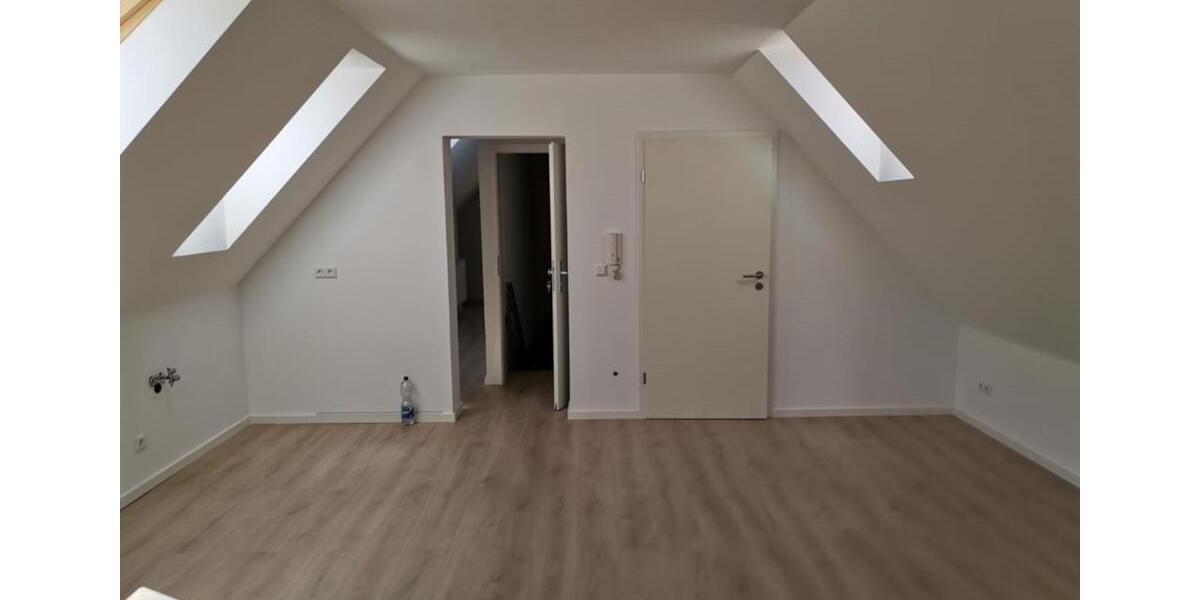 Dachgeschoßwohnung Waiblingen Beinstein - 3 Zimmer, 77 m&sup2;, 230.000&euro; | Angebot:25440428