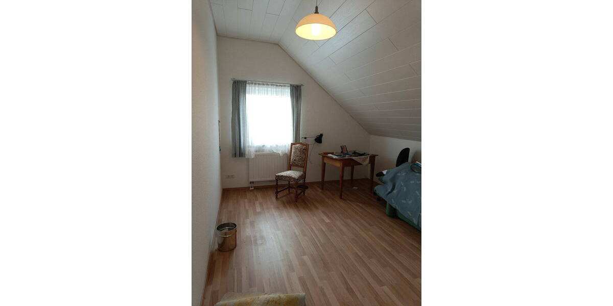 Einfamilienhaus Wiernsheim - 5 Zimmer, 127 m&sup2;, 1.560&euro; | Angebot:26527569
