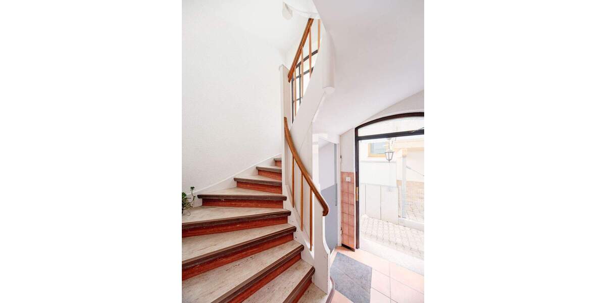 Etagenwohnung Stuttgart Degerloch - 3 Zimmer, 65 m&sup2;, 290.000&euro; | Angebot:25278927