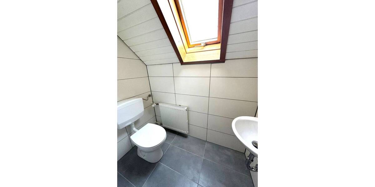 Etagenwohnung Filderstadt Bernhausen - 4 Zimmer, 120 m&sup2;, 1.390&euro; | Angebot:26418877