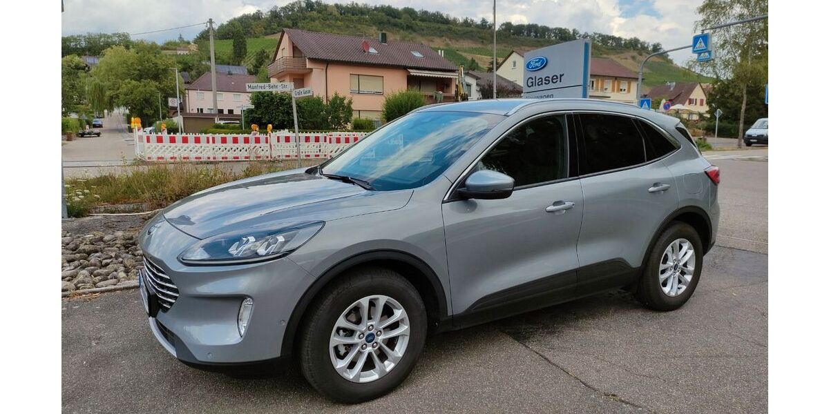 Ford Kuga 35.000 km 28.990 &euro; Illingen - Schützingen 75428