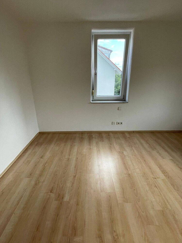 Familientraum zum bezahlbaren Preis und kurzen WegenS-Bahn