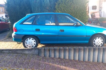 Opel Astra 72.070 km 2.800 &euro; Ludwigsburg 71642