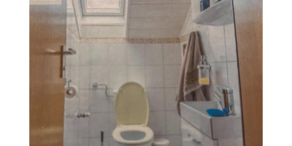 Reihenhaus Riederich - 8 Zimmer, 144 m&sup2;, 550.000&euro; | Angebot:24459700