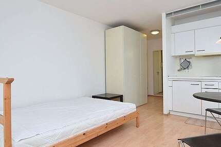 Wohnen auf Zeit in Stuttgart 830 € 1 zimmer