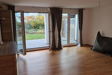 Elegantes, zentrales RMH mit 5,5 Zimmern in Böblingen (Flugfeld) 5.5 zimmer