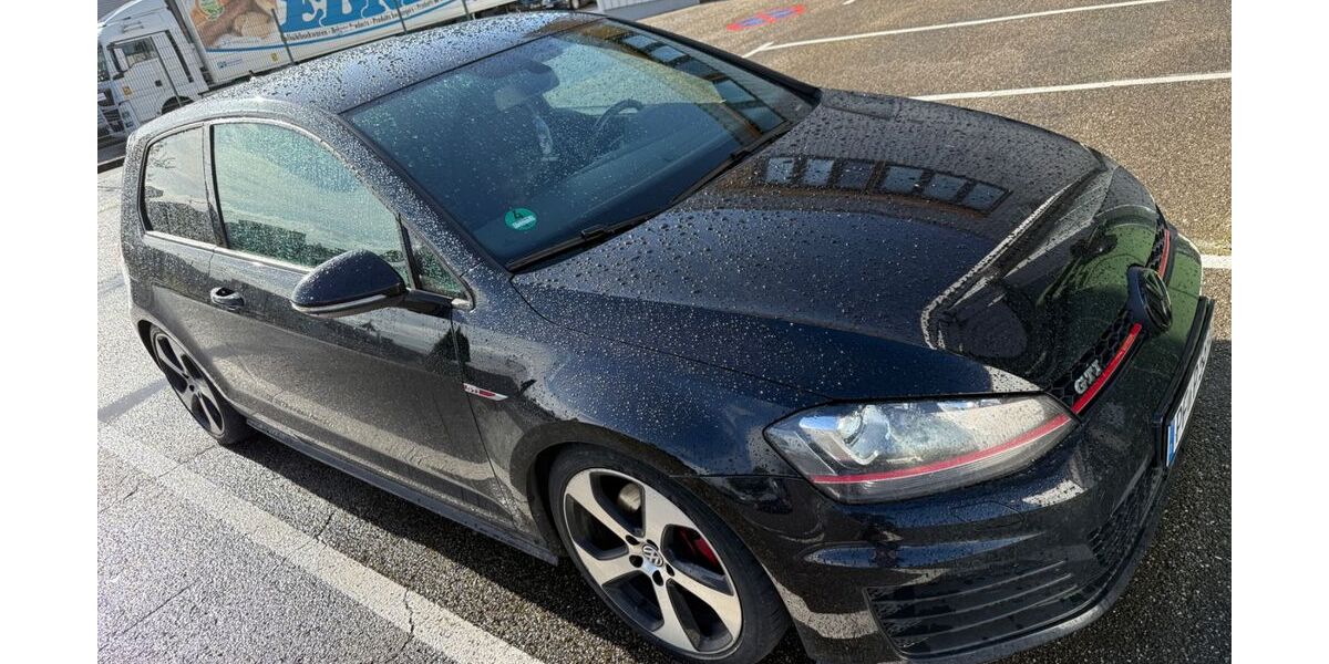VW Golf 118.000 km 15.700 &euro; Schwieberdingen 71701