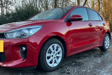 Kia Rio 41.700 km 12.800 &euro; Böblingen 71034