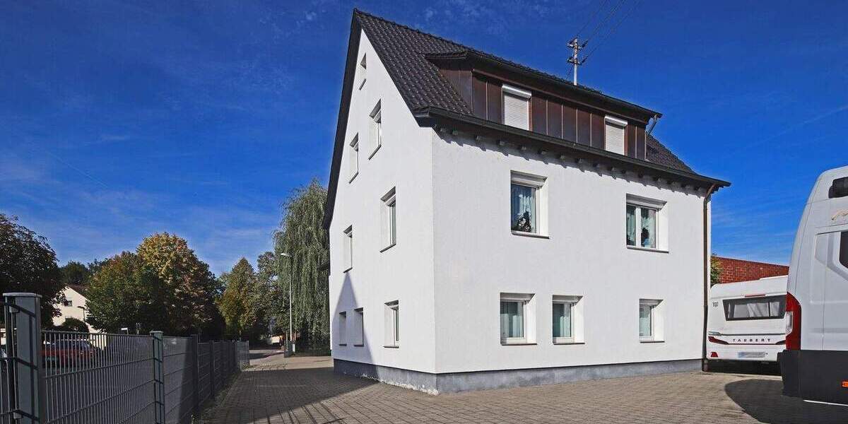 Wohn- und Geschäftshaus mit 3 Wohneinheiten, Büroräumen und Gartengrundstück 1 zimmer