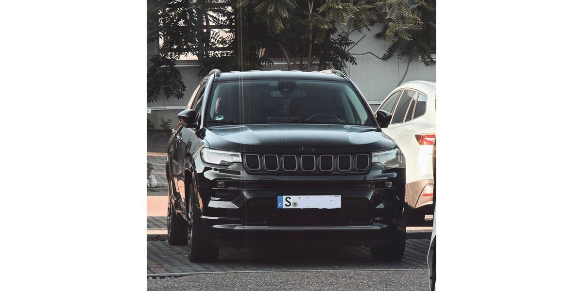 Jeep Compass 99.000 km 19.700 &euro; Stuttgart 70376