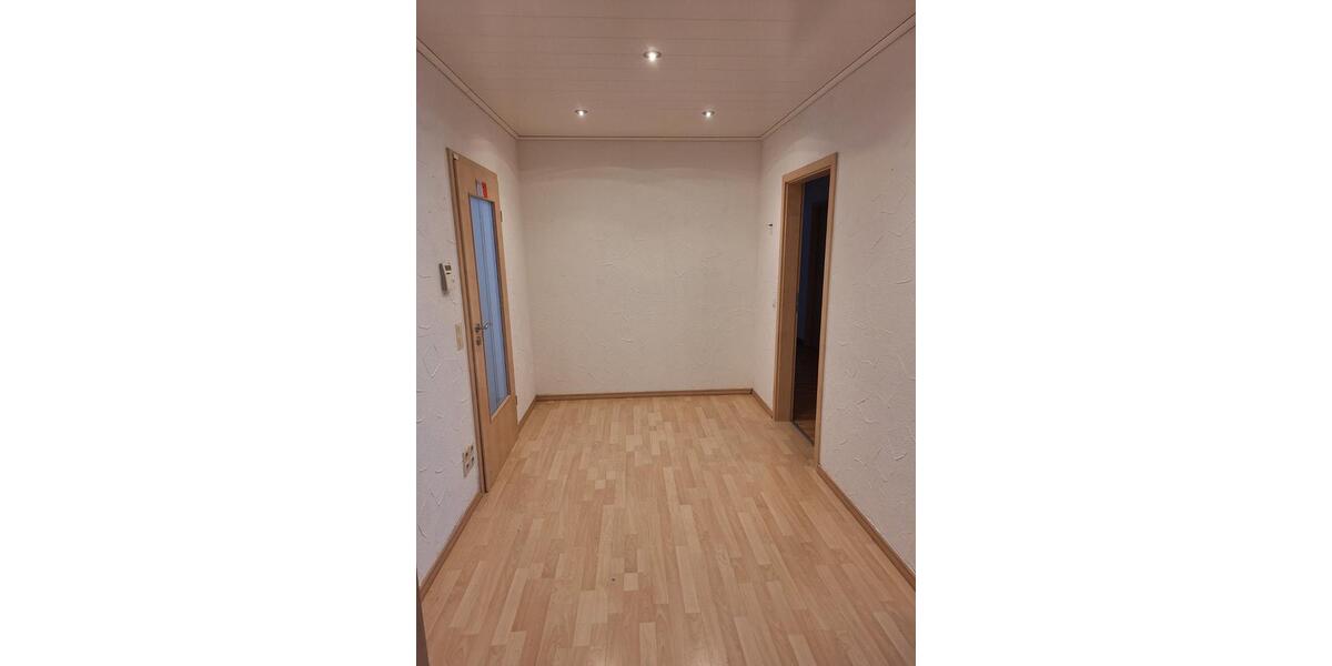Erdgeschoßwohnung Gärtringen - 4.5 Zimmer, 138 m&sup2;, 1.250&euro; | Angebot:24473860
