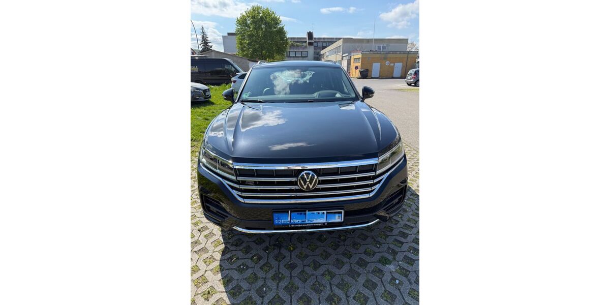VW Touareg 36.800 km 52.600 &euro; Fellbach 70736