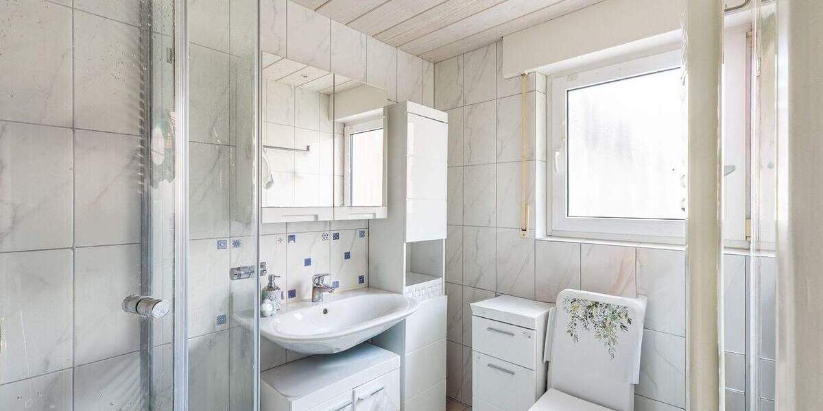 Etagenwohnung Fellbach Schmiden - 3 Zimmer, 93 m&sup2;, 325.000&euro; | Angebot:24436937