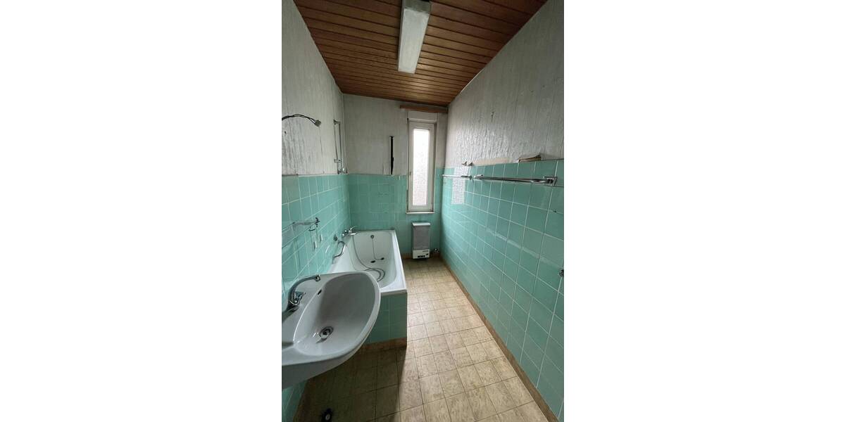 Mehrfamilienhaus, Wohnhaus Stuttgart Zuffenhausen - 1 Zimmer, 235 m&sup2;, 599.000&euro; | Angebot:25677056