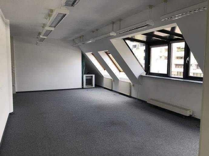 Gewerbeobjekt Ludwigsburg Mitte - 6 Zimmer, 143 m&sup2;, 1.435&euro; | Angebot:26879002