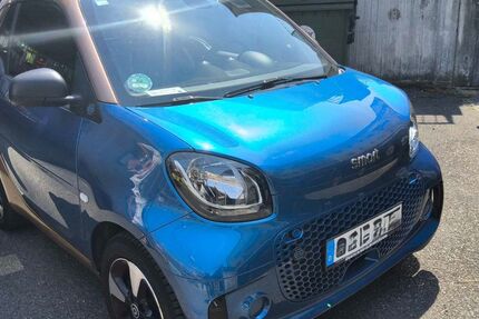 Smart ForTwo 40.685 km 9.900 &euro; Stuttgart 70376