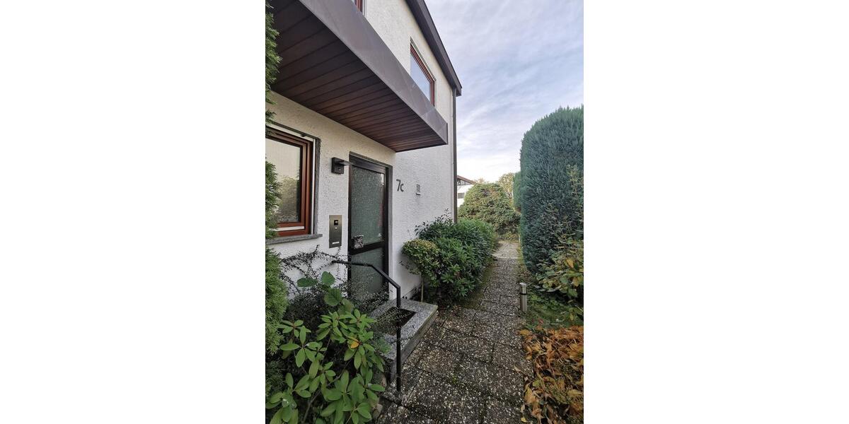 Gepflegtes Einfamilienhaus (Doppelhaus) in Stuttgart-Riedenberg 6 zimmer