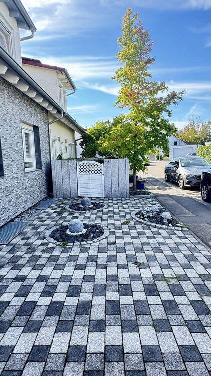 Exklusive DHH in beliebter Lage in Vaihingen an der Enz