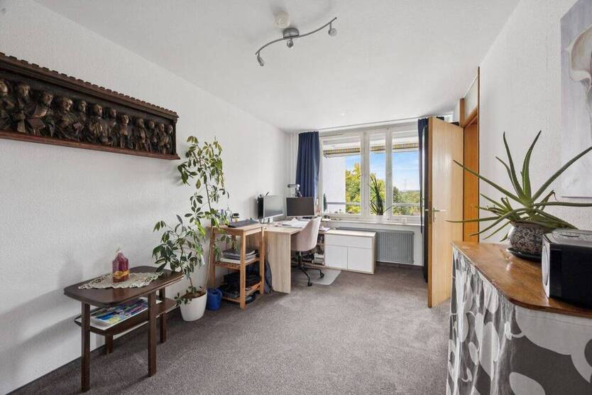 2-Zimmer-Wohnung mit 64 m² in zentraler Lage von Eglosheim